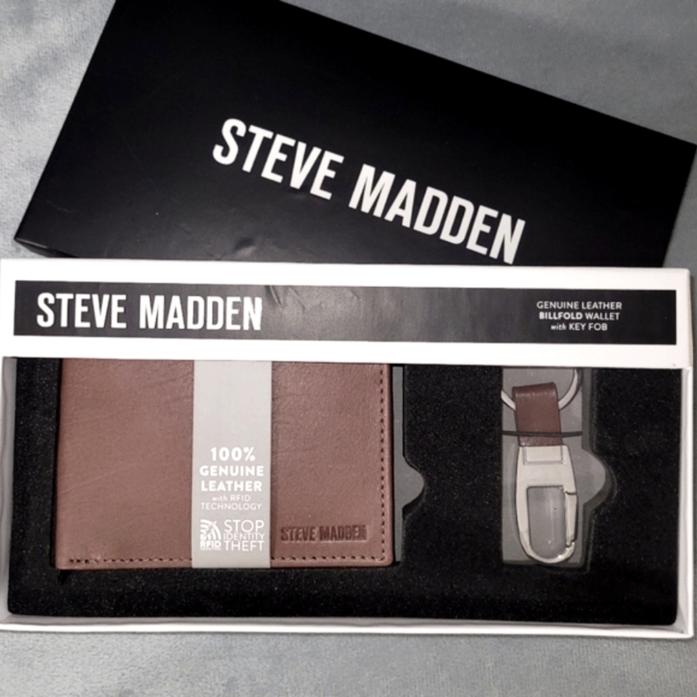 Genuine Leather Wallet & Key Fob Set- Steve Madden